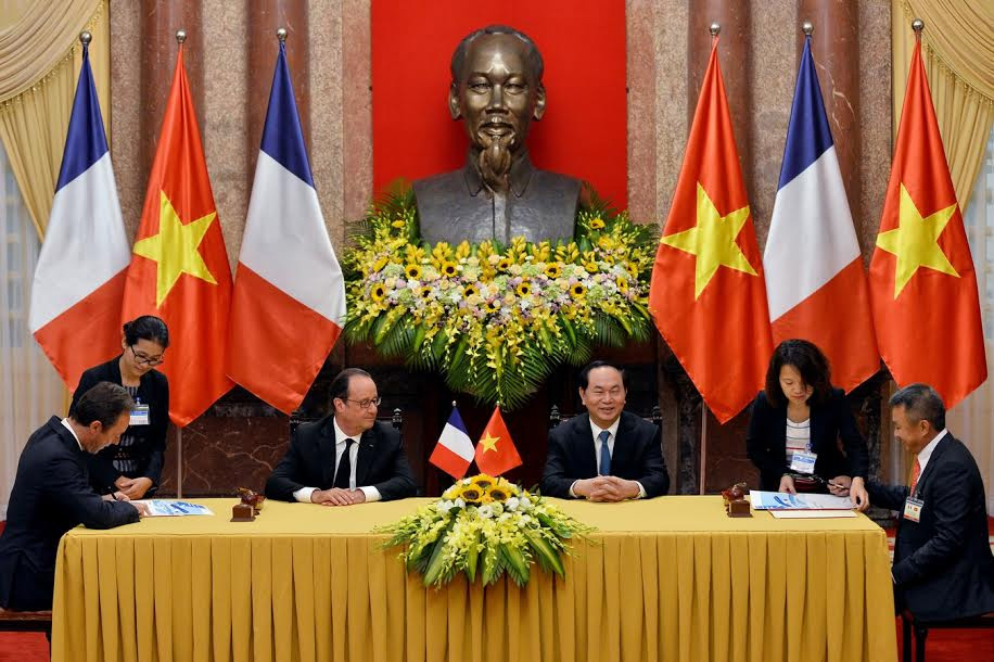 Vietnam Airlines ký biên bản ghi nhớ mua 10 máy bay A350 XWB