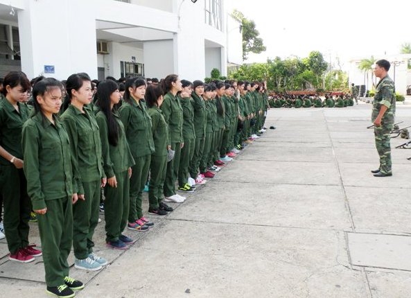 RÈN NGƯỜI TRONG GIÁO DỤC QUỐC PHÒNG