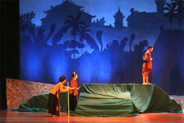 Giới thiệu vở chèo “Ánh sao đầu núi”
