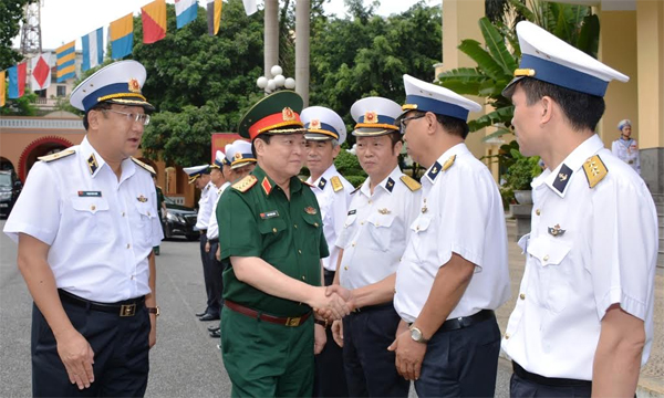 Đại tướng Ngô Xuân Lịch thăm và làm việc với Bộ tư lệnh Quân chủng Hải quân
