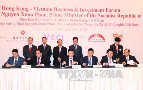 Thủ tướng Nguyễn Xuân Phúc dự Diễn đàn Kinh doanh và Đầu tư Việt Nam - Hong Kong 