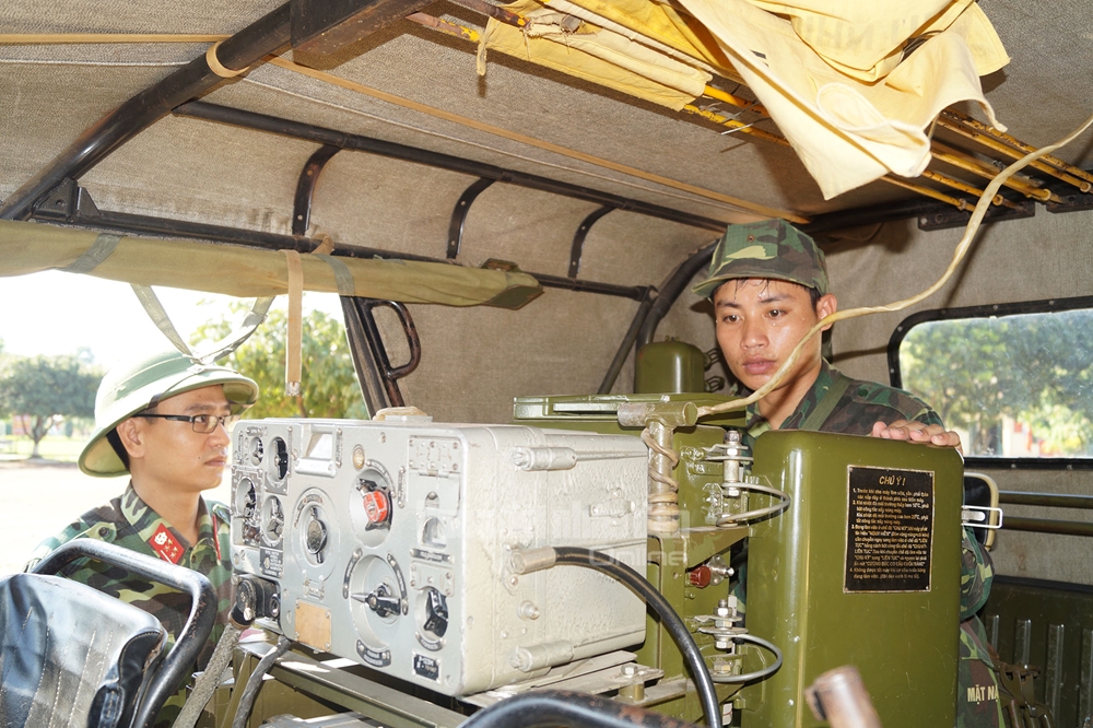 Thực hành sử dụng hộp trình độc.