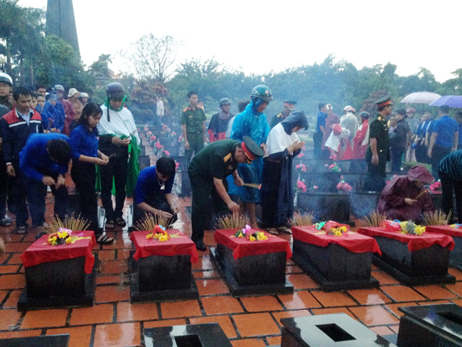 Gia Lai tổ chức Lễ truy điệu và an táng 10 hài cốt liệt sĩ