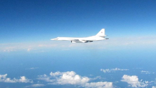 Chiến đấu cơ Anh chặn máy bay ném bom chiến lược của Nga