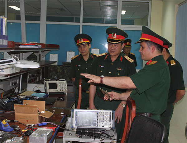 Ông giám đốc “nghiện