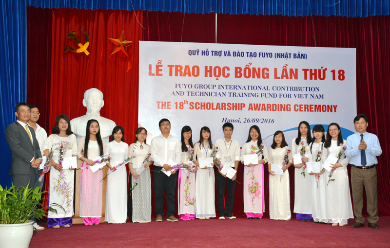 Trao học bổng FUYO cho 80 sinh viên xuất sắc toàn quốc