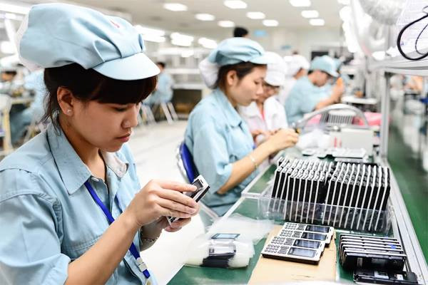 Phụ nữ Viettel tự tin, sáng tạo
