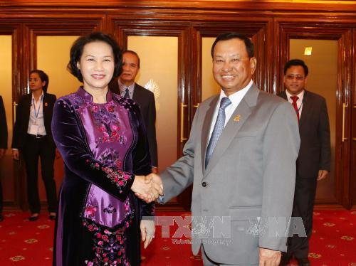 Chủ tịch Quốc hội kết thúc tốt đẹp chuyến thăm Cam-pu-chia, bắt đầu thăm Mi-an-ma
