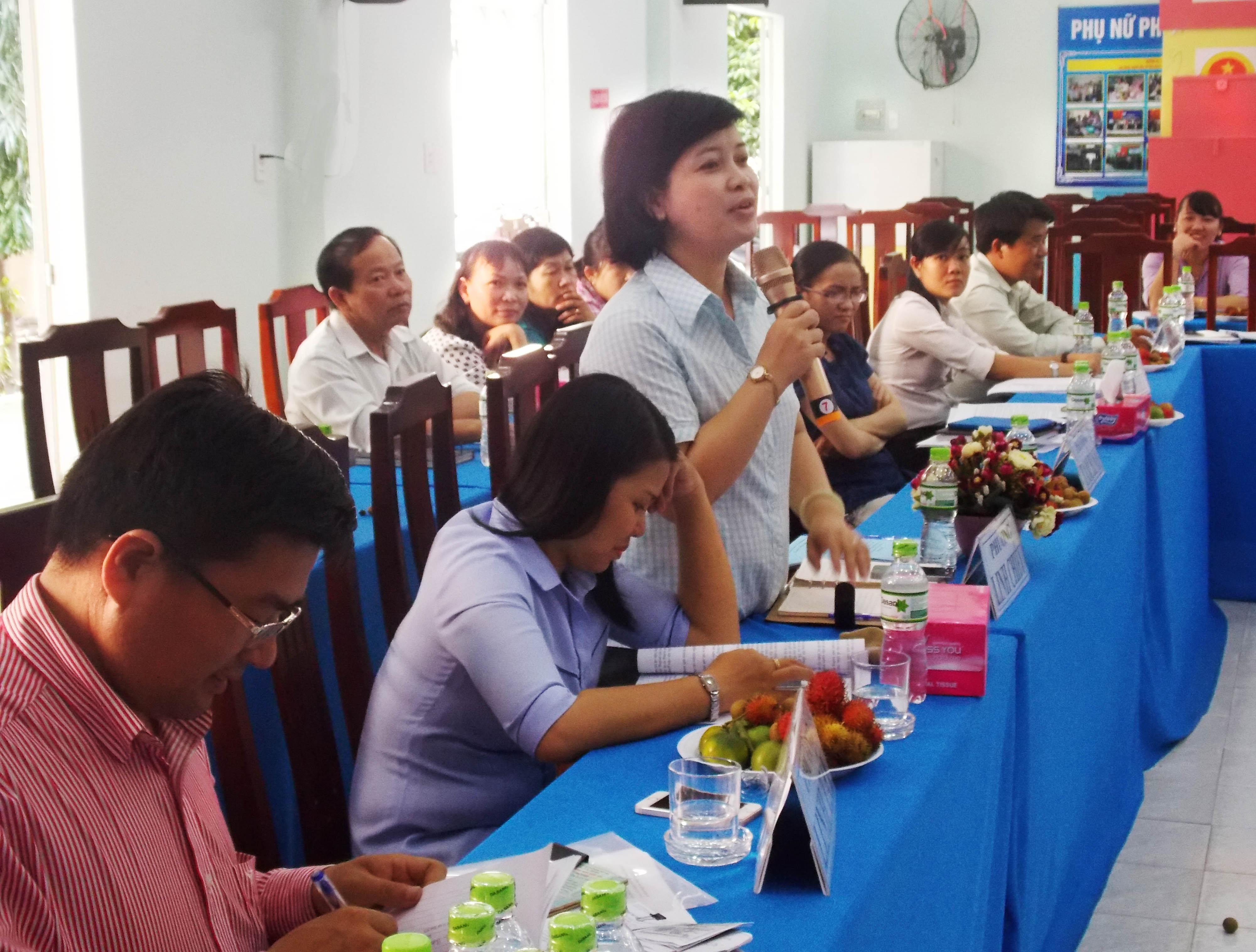 Cán bộ làm trước, đảng viên tiên phong