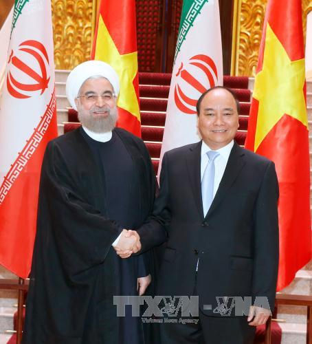 Thủ tướng Nguyễn Xuân Phúc tiếp Tổng thống Iran Hassan Rouhani