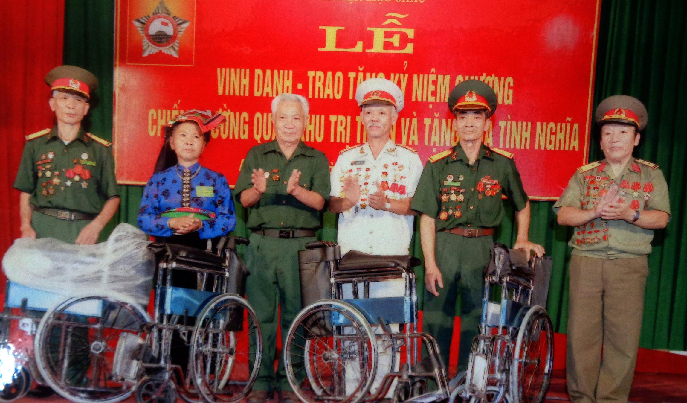 Nặng tình với đồng đội