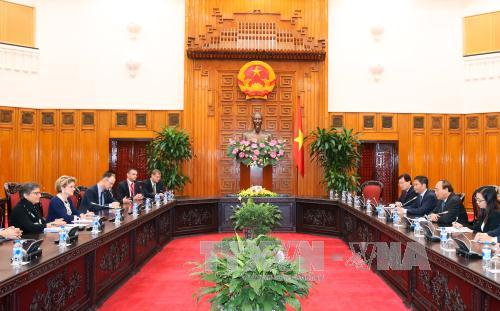 Thủ tướng Nguyễn Xuân Phúc tiếp Quốc vụ khanh, Bộ Kinh tế-Giáo dục-Nghiên cứu Thụy Sĩ