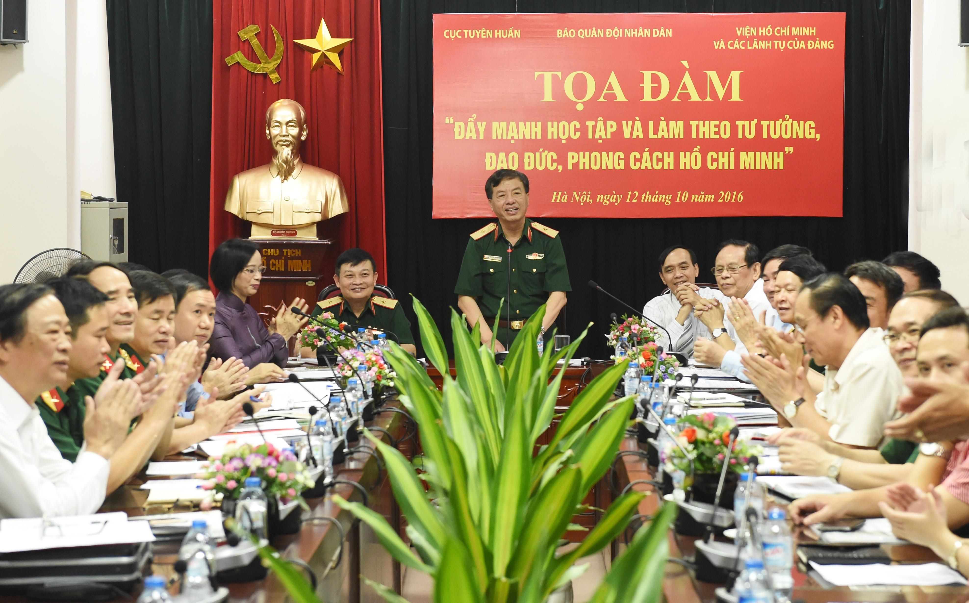 Chú trọng nêu gương, đột phá thực hành làm theo
