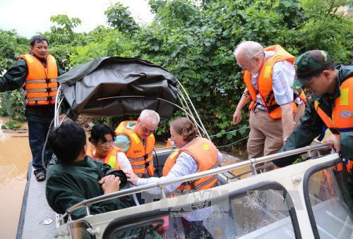 Huy động mọi phương tiện, lực lượng khắc phục hậu quả 