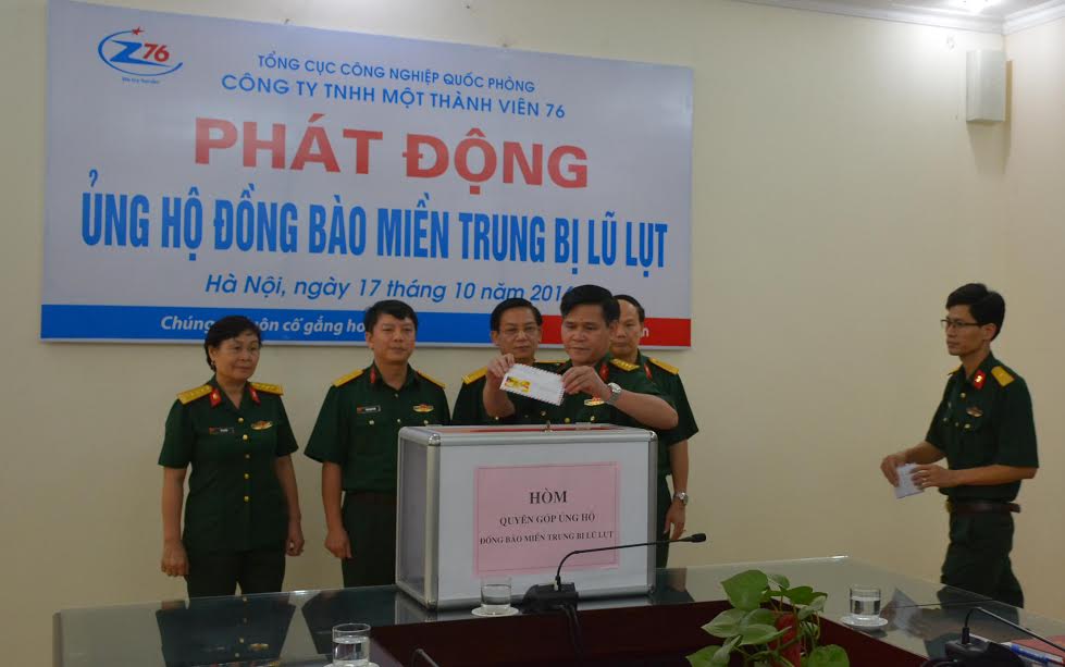 Quyên góp ủng hộ người dân vùng lũ