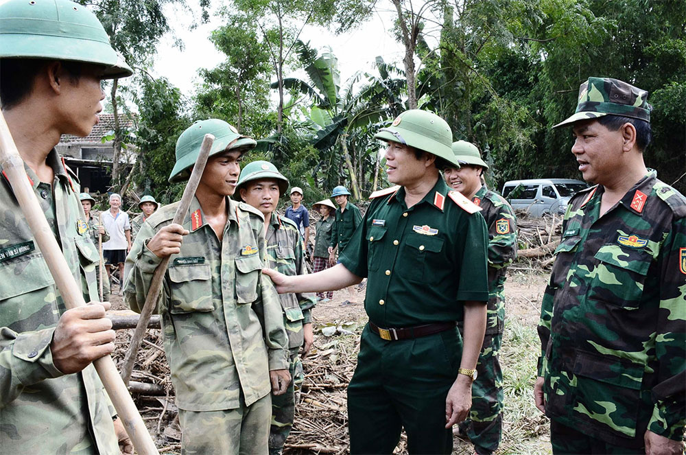 Nỗ lực ổn định cuộc sống nhân dân vùng lũ
