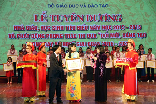 Vinh danh 252 giáo viên, học sinh tiểu biểu năm học 2015-2016