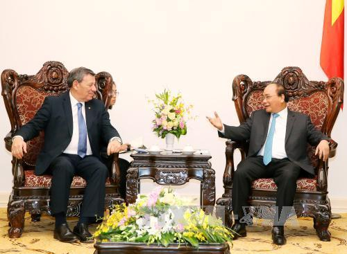 Việt Nam coi trọng mở rộng quan hệ hợp tác nhiều mặt với U-ru-goay
