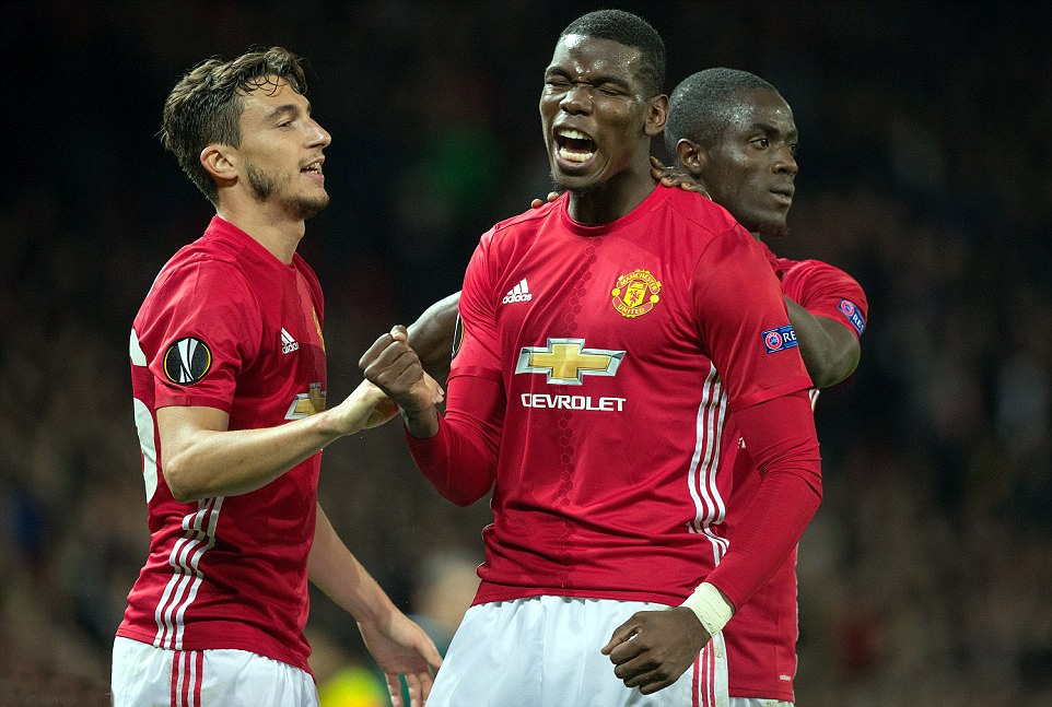 Pogba bùng nổ giúp MU đè bẹp Fenerbahce