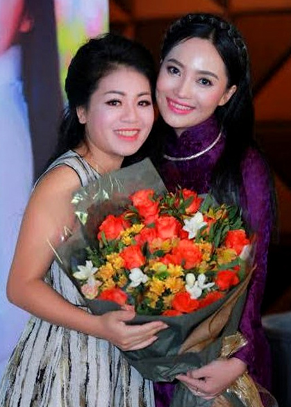 Ca sĩ Bạch Trà thổi hồn riêng trong nét Huế