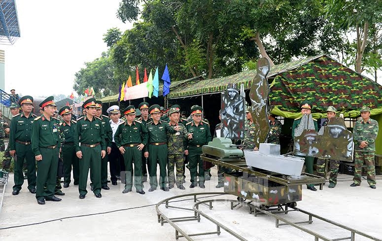 Mô hình huấn luyện bắn mục tiêu tăng thiết giáp di động của Quân khu 9.