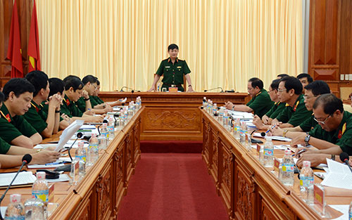 Đoàn công tác TCCT làm việc tại Bộ chỉ huy Quân sự tỉnh Bình Định