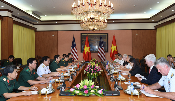 Việt Nam tăng cường hợp tác quốc phòng với Hoa Kỳ, Cam-pu-chia
