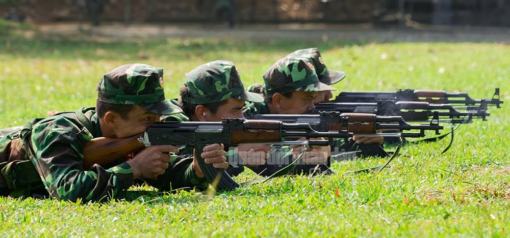 Nội dung thi vòng loại bắn súng AK bài 4.