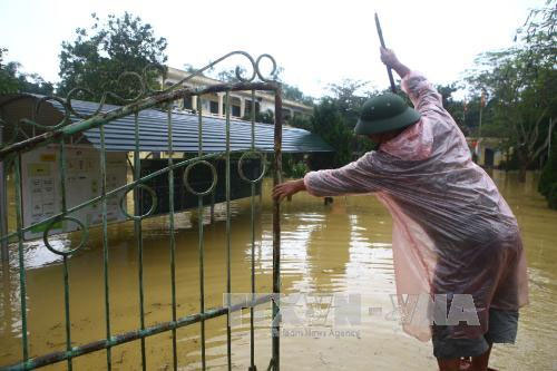 Hương Khê, Hà Tĩnh: 13 xã bị cô lập và cắt điện