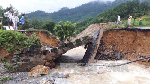 Nỗ lực khắc phục hậu quả thiên tai ở các tỉnh miền Trung