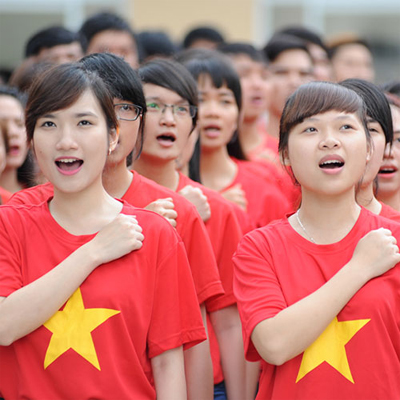 LÒNG YÊU NƯỚC THẬT LÀ GIẢN DỊ