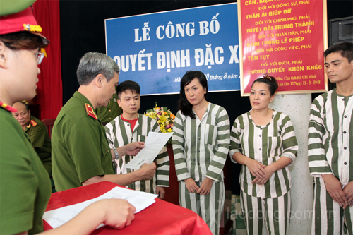 TÍNH NHÂN VĂN CỦA ĐẶC XÁ