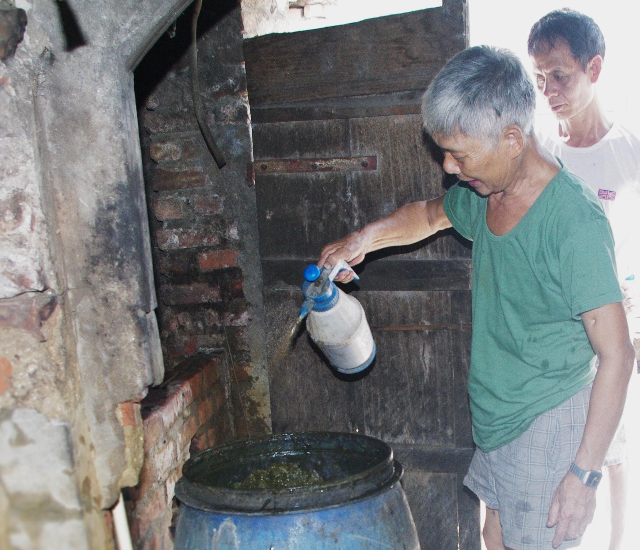 Bài 2: Đẩy mạnh xã hội hóa trong việc xử lý rác thải nông thôn (Tiếp theo và hết)        