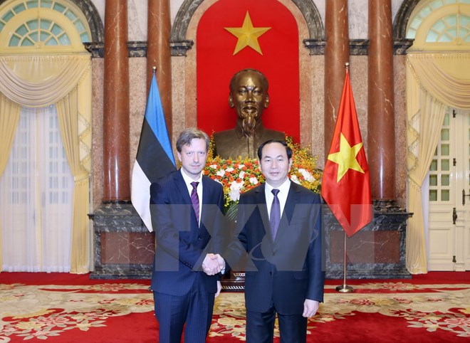 Chủ tịch nước Trần Đại Quang tiếp các Đại sứ trình Quốc thư