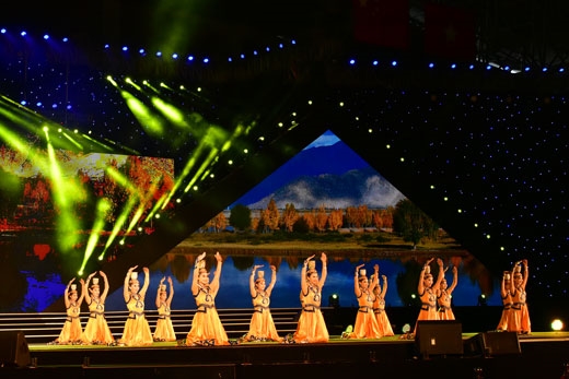 Những tiết mục văn nghệ đặc sắc trong Lễ Bế mạc.