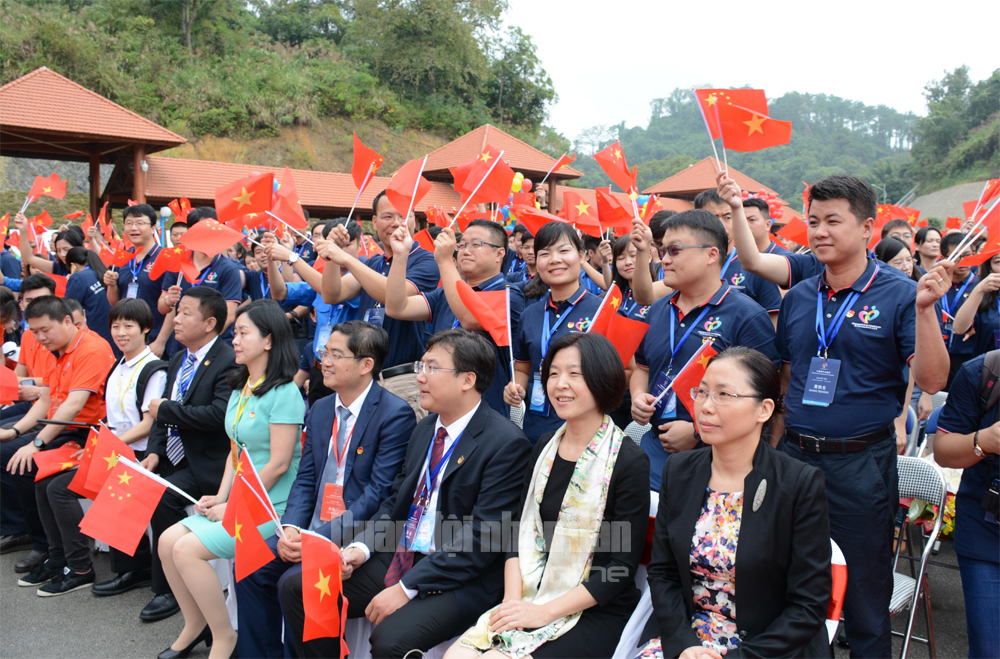 Gửi niềm tin và hy vọng vào thế hệ trẻ Việt - Trung
