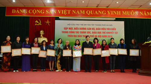Hà Nội tri ân cán bộ, giáo viên trong giáo dục trẻ khuyết tật