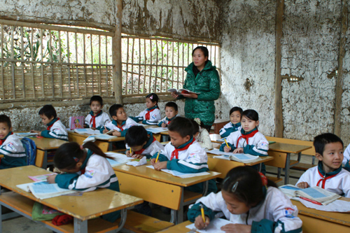 TÔN VINH, CHIA SẺ CÙNG THẦY CÔ NƠI GIAN KHÓ