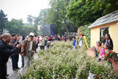 Trải nghiệm không gian văn hóa người Mông Hà Giang tại Thủ đô