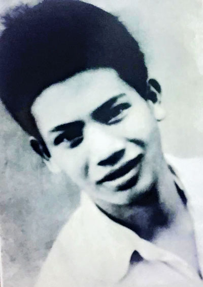 Tìm người thân và đồng đội