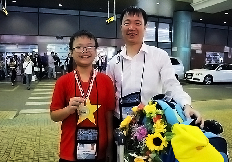 Đội tuyển Toán Việt Nam đứng đầu cuộc thi Olympic Toán và Khoa học quốc tế
