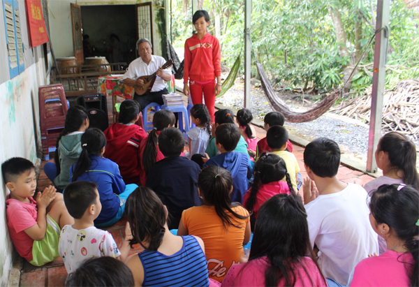  “Thầy giáo nghiệp dư” đam mê truyền sử
