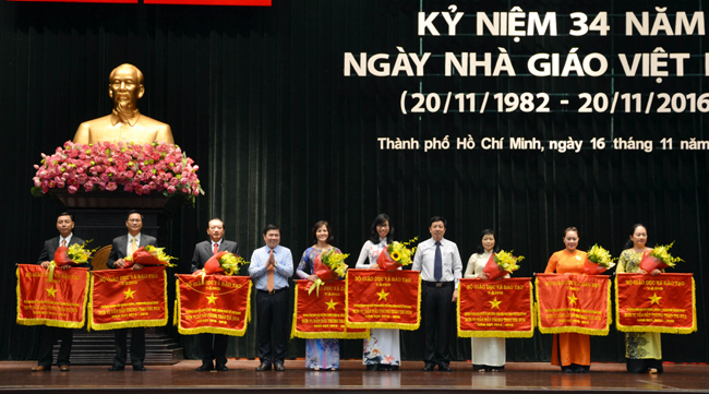 Thành phố Hồ Chí Minh kỷ niệm Ngày Nhà giáo Việt Nam