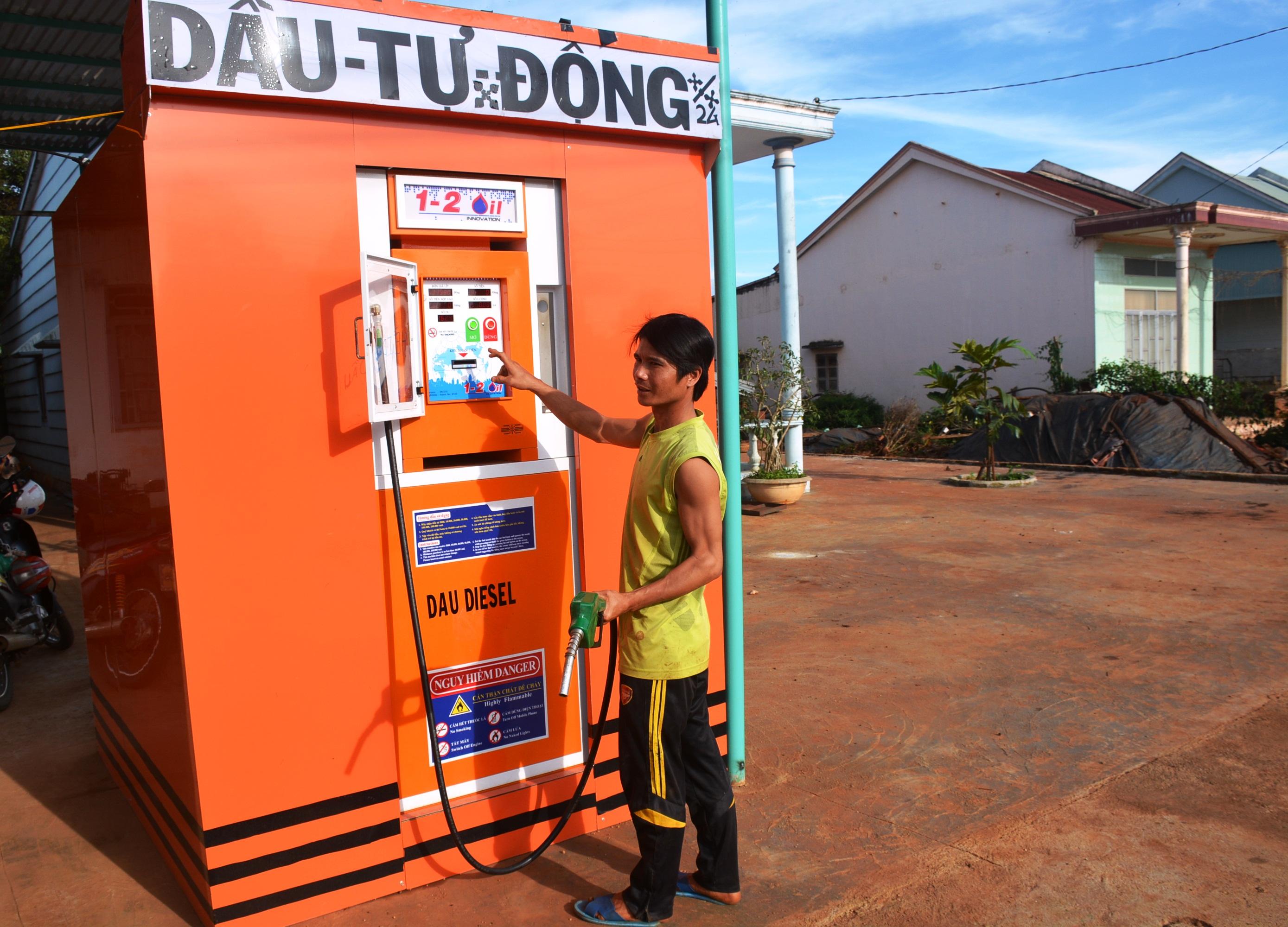 “Tiền mất tật mang” với hình thức kinh doanh trụ bơm xăng, dầu tự động
