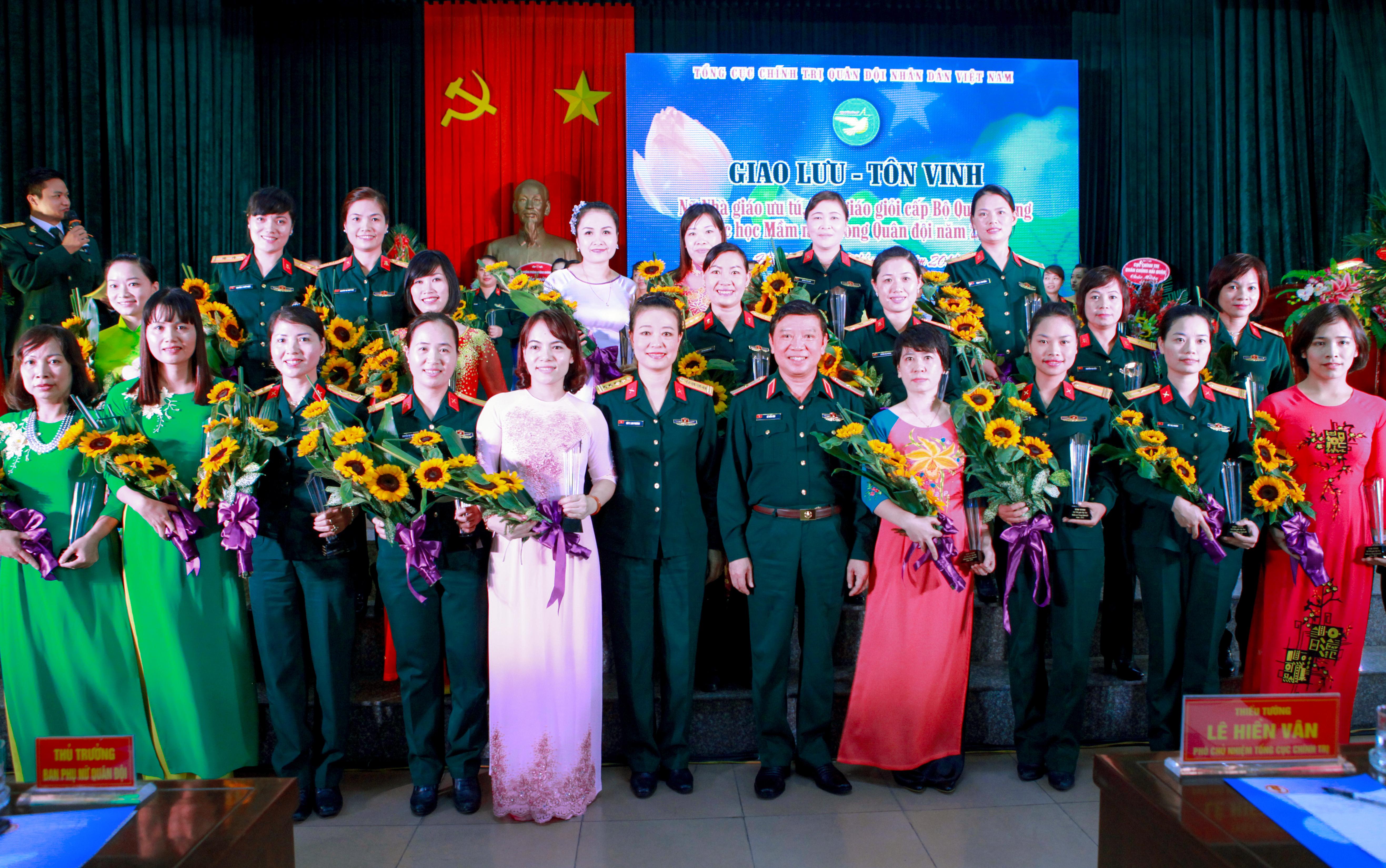 Những người “ươm mầm” cho tương lai