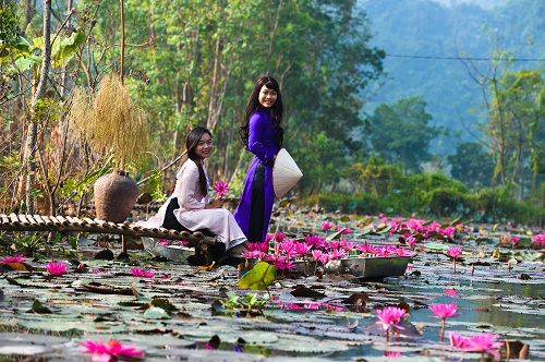 Thơ mộng suối Yến