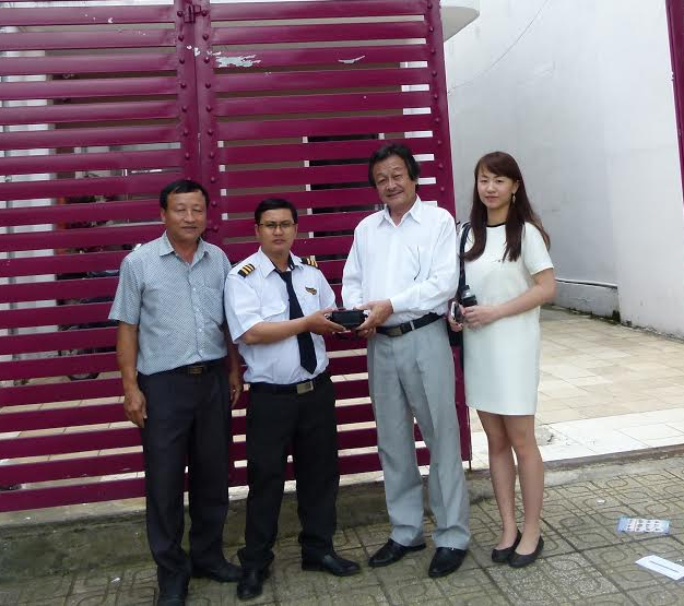 Tài xế taxi trả lại máy ảnh cho hành khách
