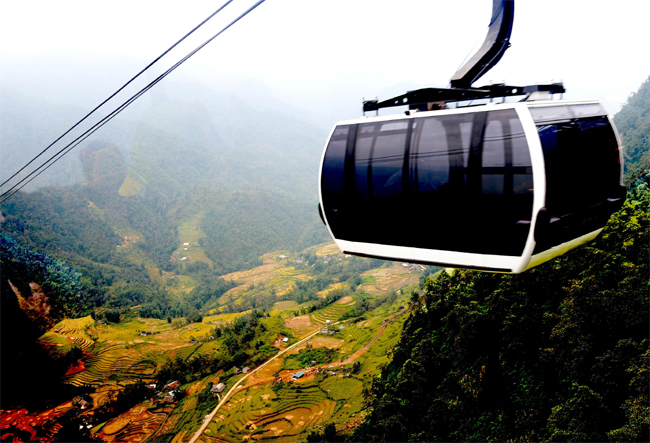 Những công trình trên đỉnh Phan Xi Păng