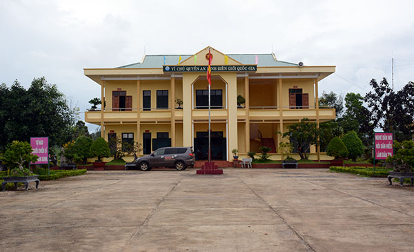 Cảnh quan Đồn Biên phòng Cửa khẩu Quốc tế Bờ Y được các chiến sĩ chăm sóc gọn gàng sạch sẽ..