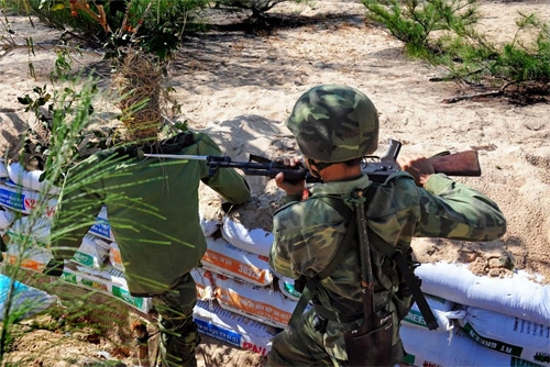 Bộ binh thực hành phòng ngự…